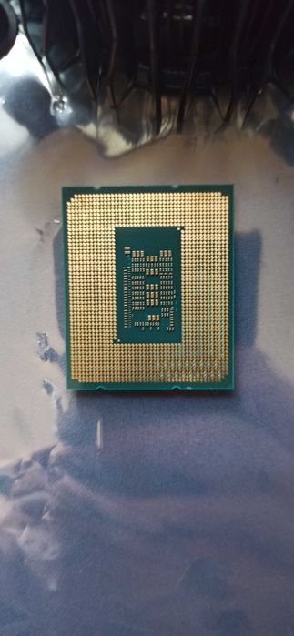 Intel Core i5-12400F