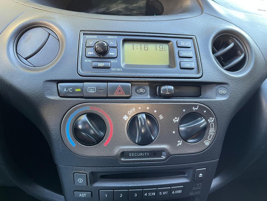 Vendo toyota yaris 1.4 D4-D