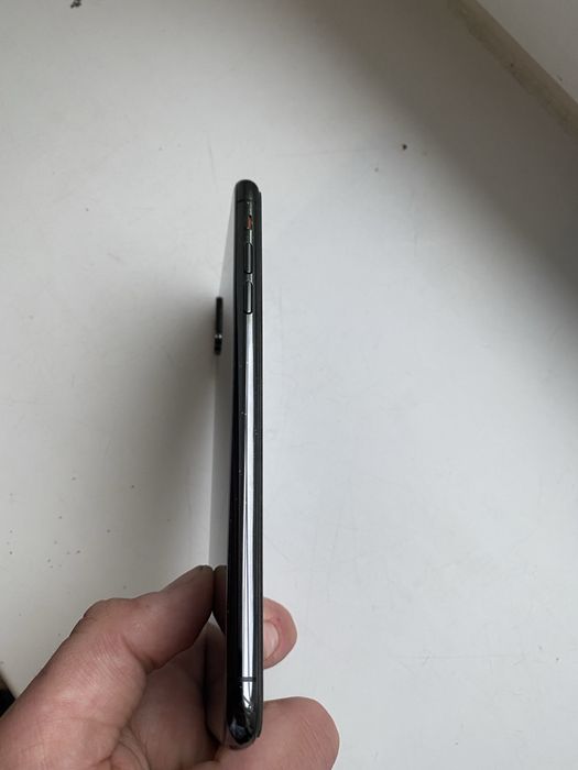 Продам iPhone Xs Max