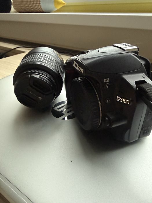 Дзеркальний фотоапарат Nikon D3100 + kit об'єктив 18-55 мм