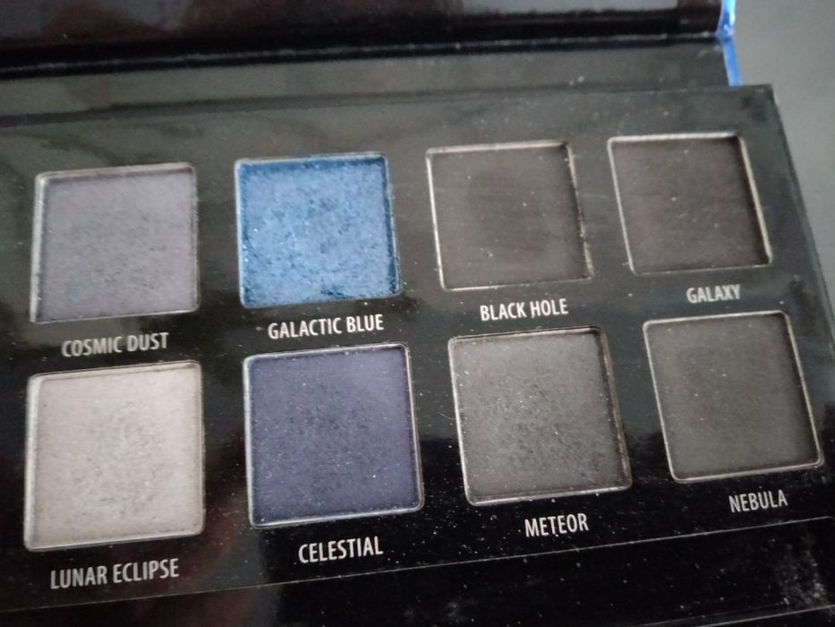 Douglas Interstellar Smokey paleta cieni