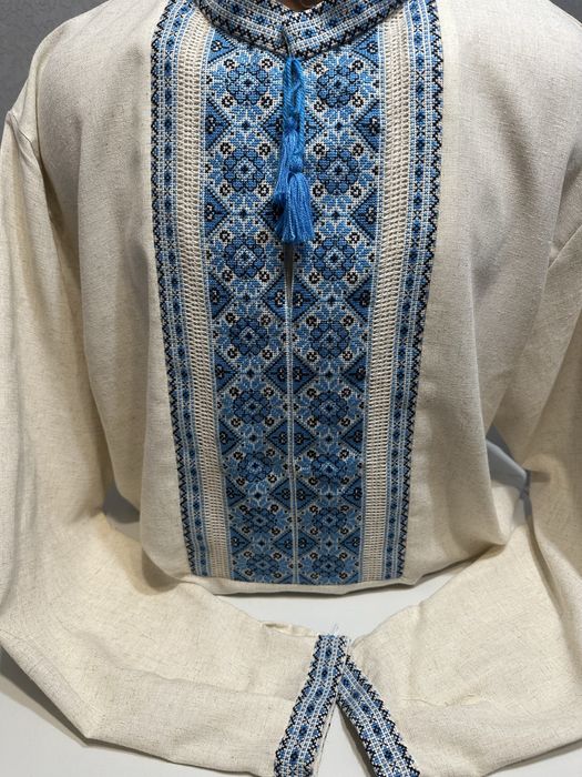 Вишиванки ручноі роботи