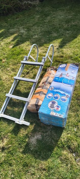 Basen ogrodowy drabinka