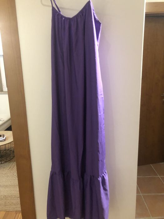 Vestido longo em roxo