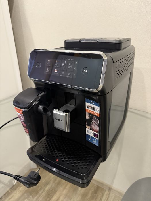 Кофемашина PHILIPS Series 2300 // Кавомашина Philips // кавомашинка в ідеальному стані // смачна кава /