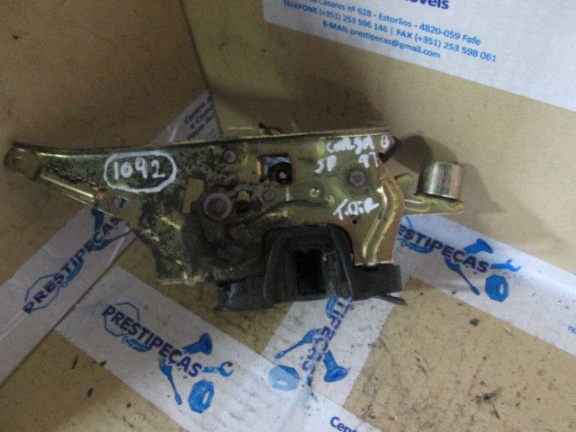 Fechadura / fecho porta trás direito OPEL Corsa B Van