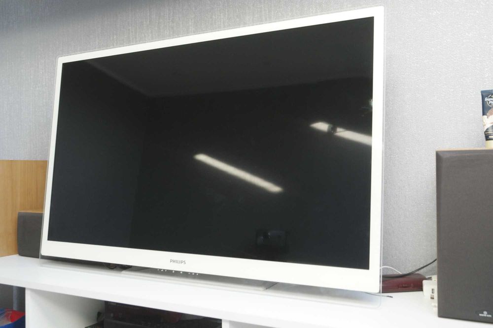 Телевізор 47" Philips 47PDL6907K/12