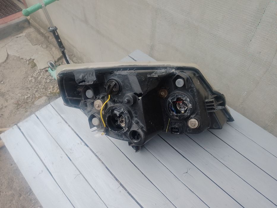 Продам ліву фару Geely MK