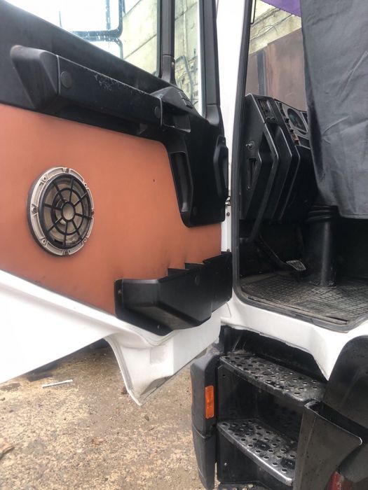 MAN commandor 2000 рік вантажівка тягач