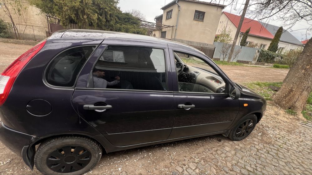 Машина лада калина