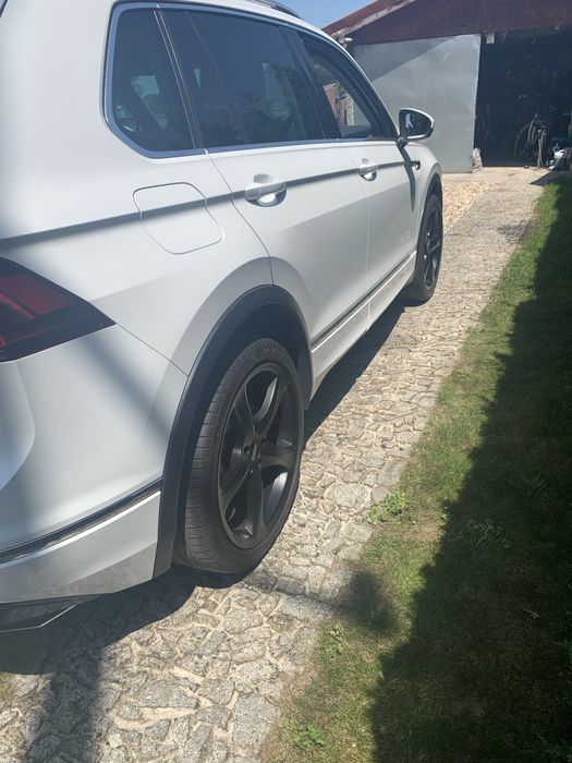 Alufelgi CMS 20 cal z oponami Pirelli  21 rok .