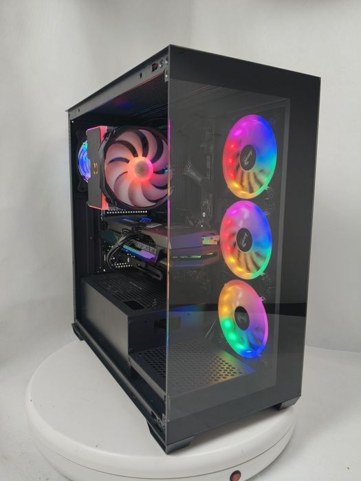 Komputer Gamingowy Ryzen 7 7800X3D,RTX 5070,64 GB 6000 MHz,SSD,Win 11