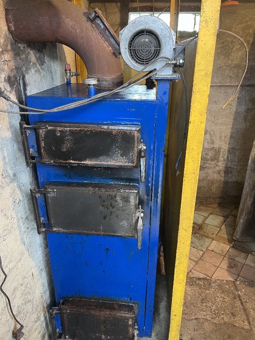 Твердопаливний котел