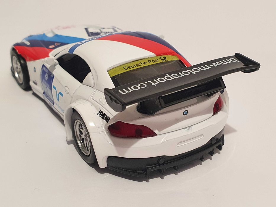 Auto metalowe BMW Z4 GT3 skala 1/38 wyścigowe nowe samochod