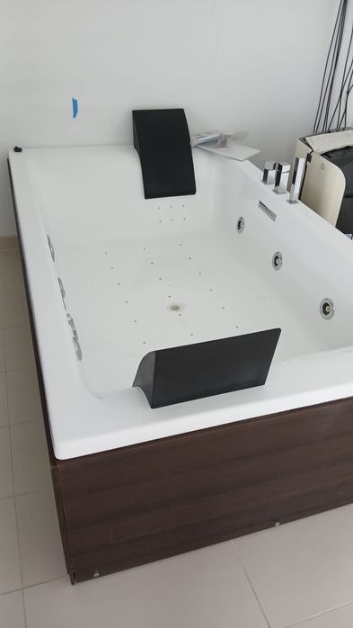 Banheira de hidromassagem