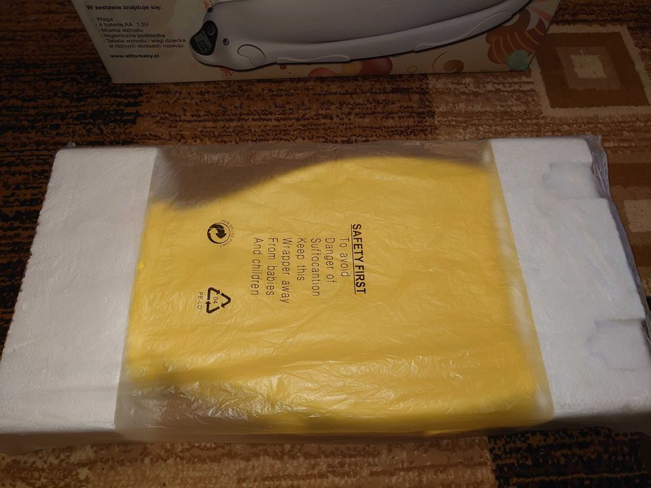 Waga dziecięca plus przewijak