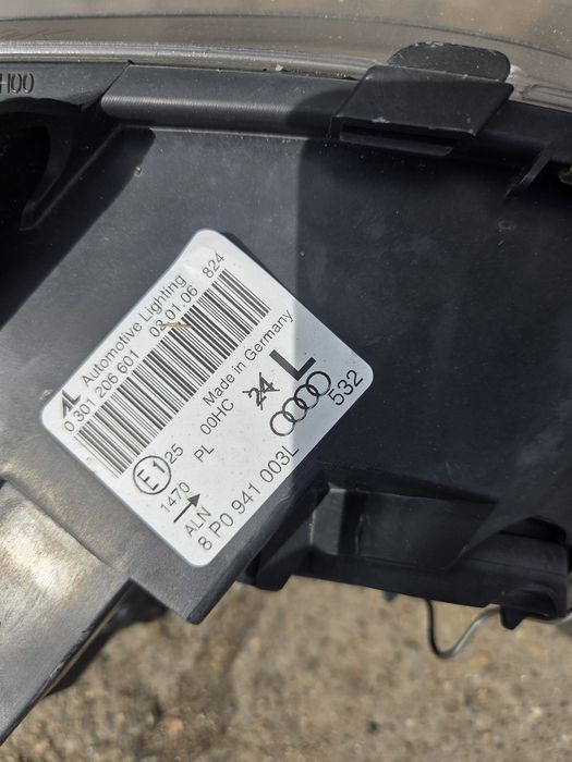 Audi A3 8P lampa przód lewa wersja angielska
