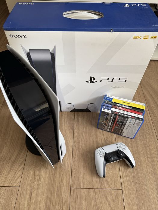 PlayStation 5 PS5 + 2 Pady + 6 gier