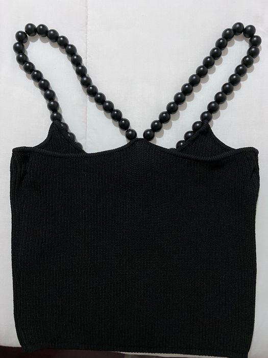 Top preto malha com alças de bolas ZARA