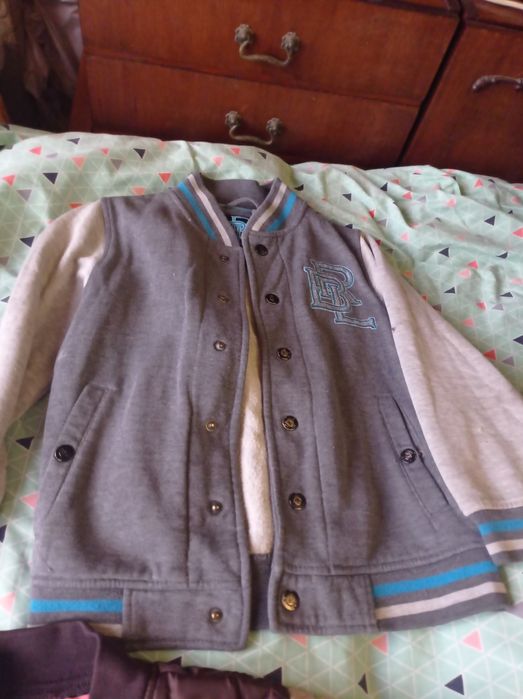 Срочно куртки на мальчика.