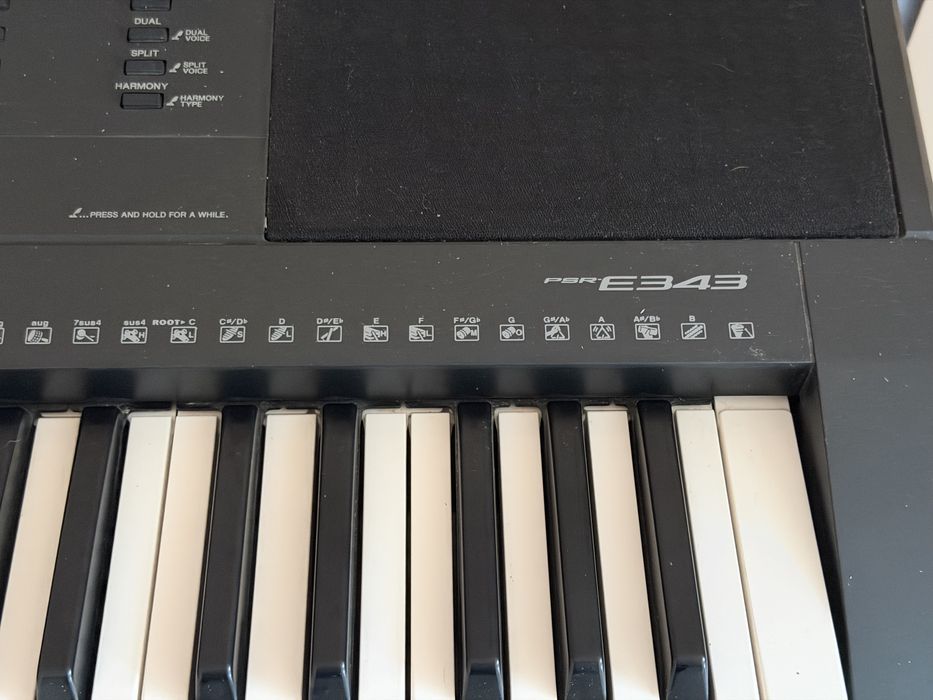 синтезатор Yamaha psr e343