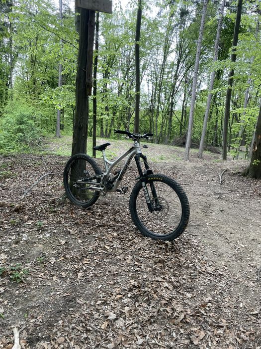 Commencal supreme v4.2