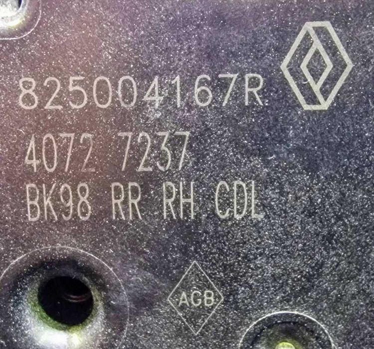 Fechadura / Fecho Porta Trás Direito 825004167R - RENAULT CLIO IV