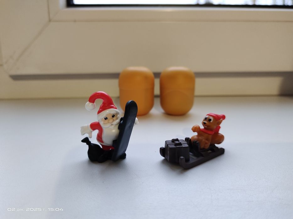 Кіндер сюрпризи новорічні