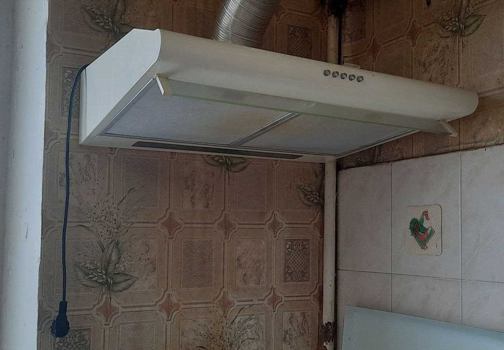 Продам вытяжку Akpo (Польша). Модель: Р-3050/Р-3060 б/у