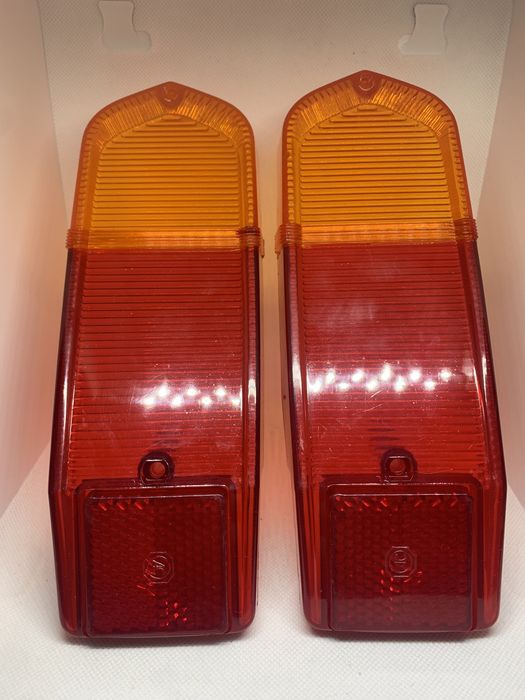 Стекла задних фонарей ваз 2102, новые