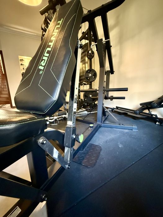 Máquina de Musculação Multifunções  - Tunturi WT80 Leverage Gym