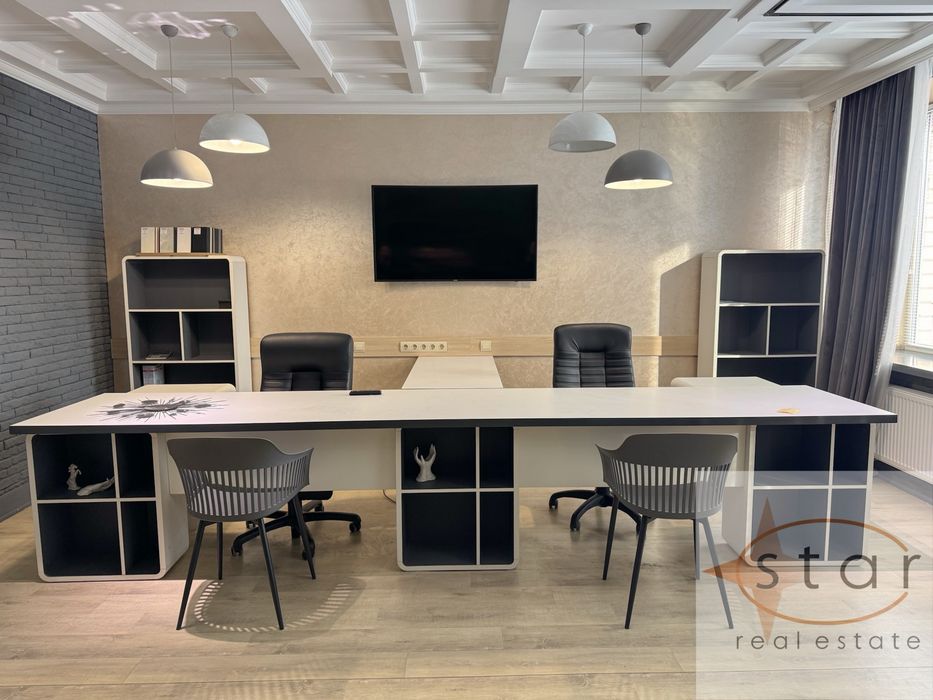 Здам стильний офіс 34 м2 з ремонтом і меблями