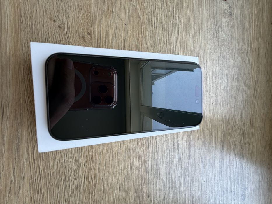 Iphone 15 pro Titanium Black