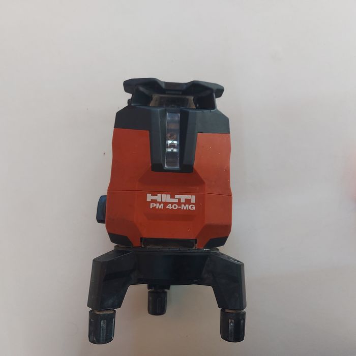 Torna Hilti  +  Laser PM 40
