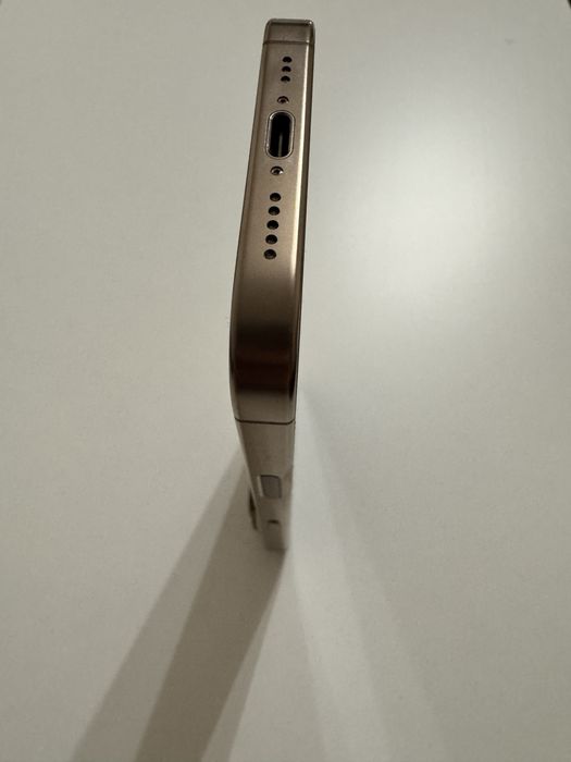 Iphone 16 pro 128gb stan idealny