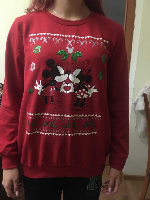 Красный свитшот размер М