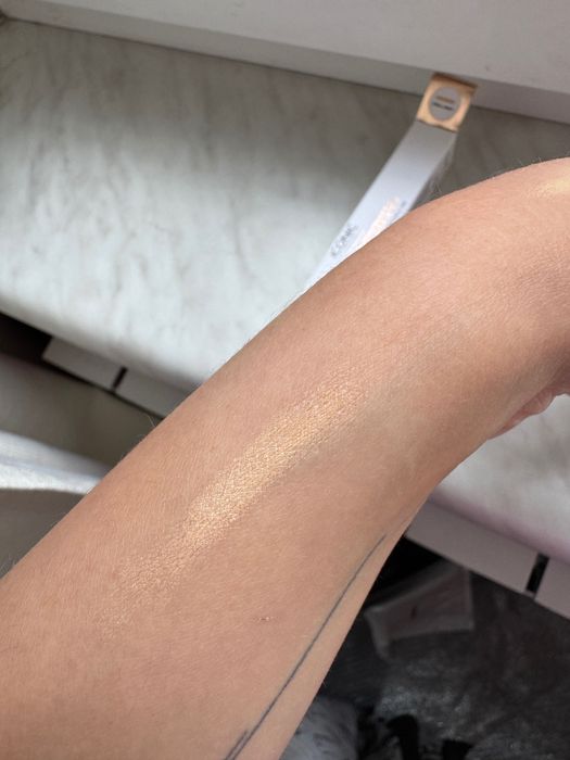 Двосторонній консилер iconic london radiant concealer&brightening