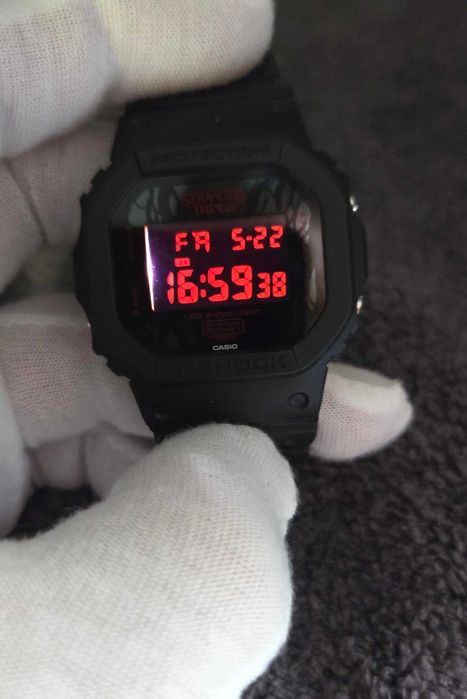 Limitowany Casio G-Shock x Stranger Things DW-5600STT-1ER (Kolekcjonerski)