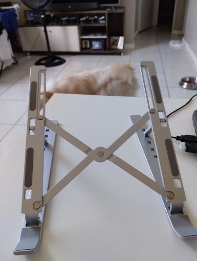 Suporte em Alumínio para Portátil