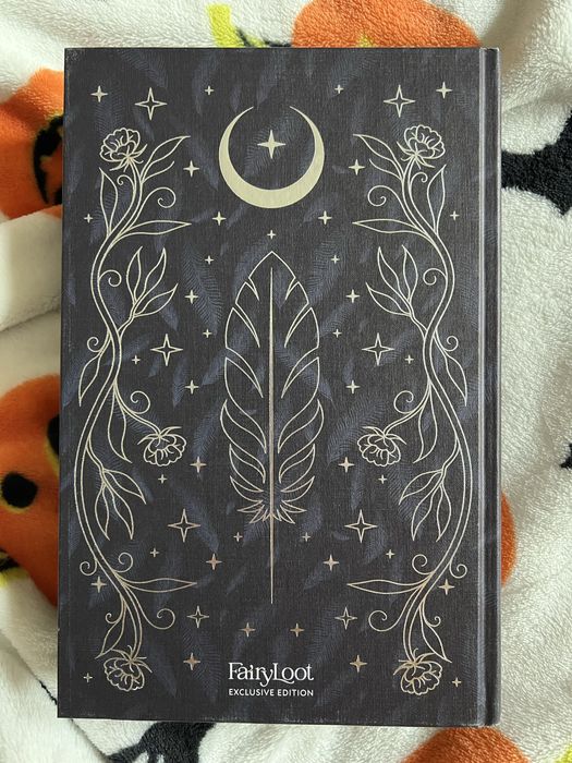 Lyra Selene “A Feather So Black” від FairyLoot