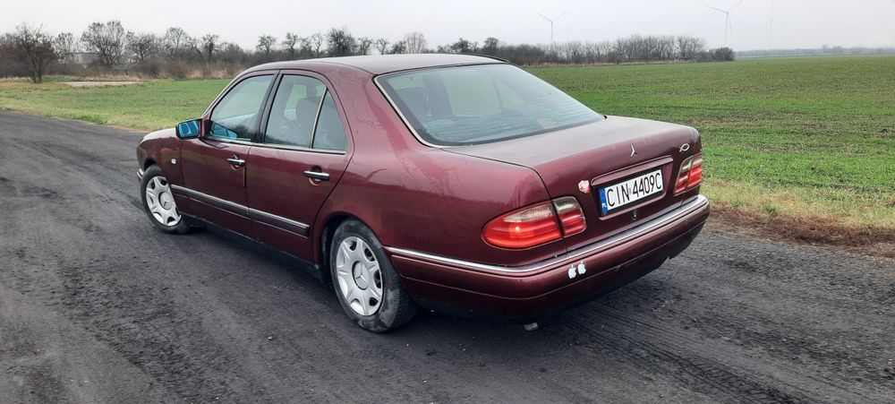 Mercedes E klasa 2.0 136 km z gazem!!!