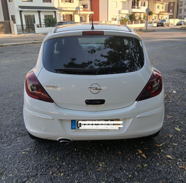 Opel Corsa 1.4 16v (100CV) Black Edition