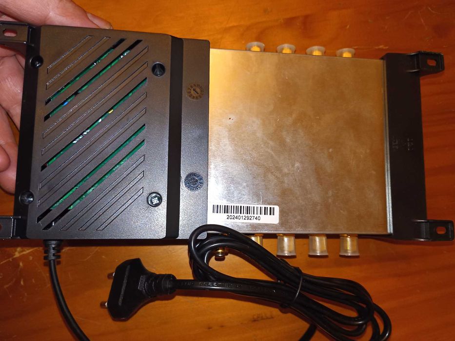 Multiswitch 2 parabólicas, antena terrestre,  ate 8 Receivers/TVs