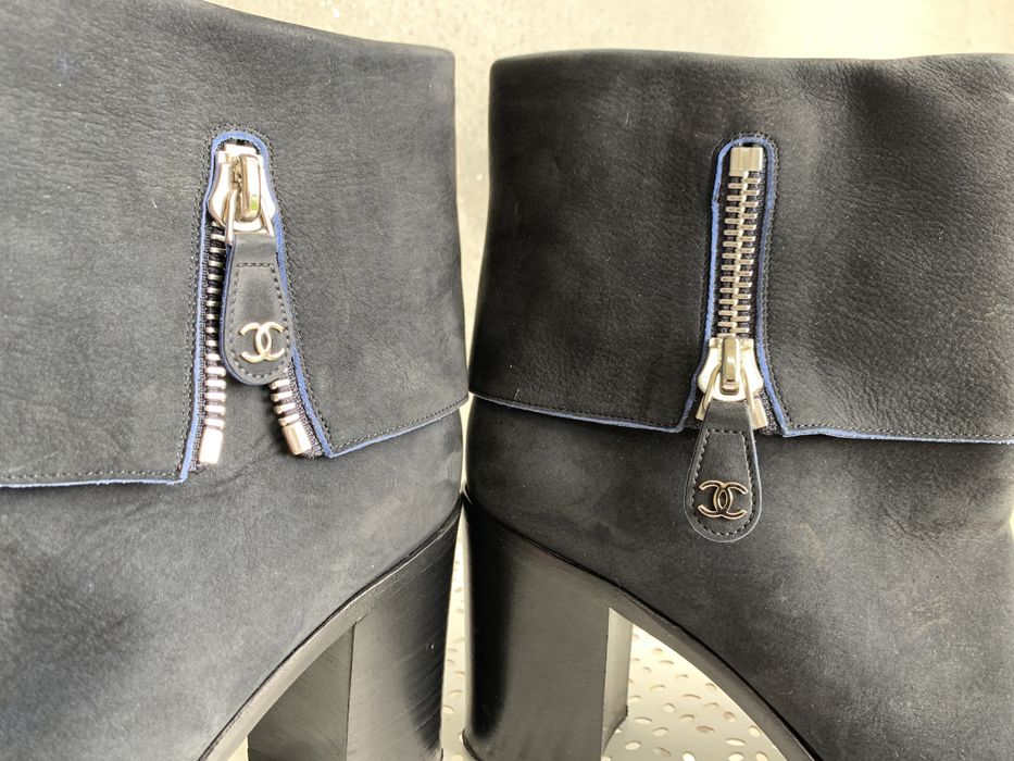 Botas CHANEL meio cano