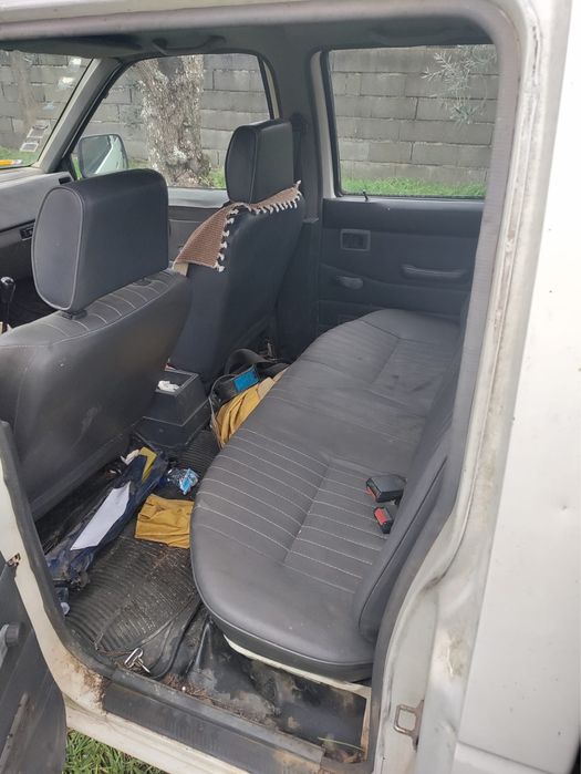 Nissan D21 4x4 cabine dupla