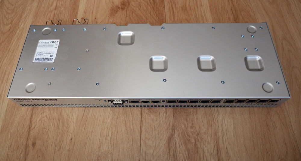 Router Mikrotik RB1100AHx4 Dude Edition, SSD, M.2, lepszy RB4011iGS