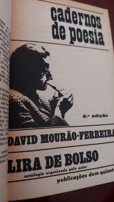 Livro poesia Mourão-Ferreira, David - Lira de Bolso