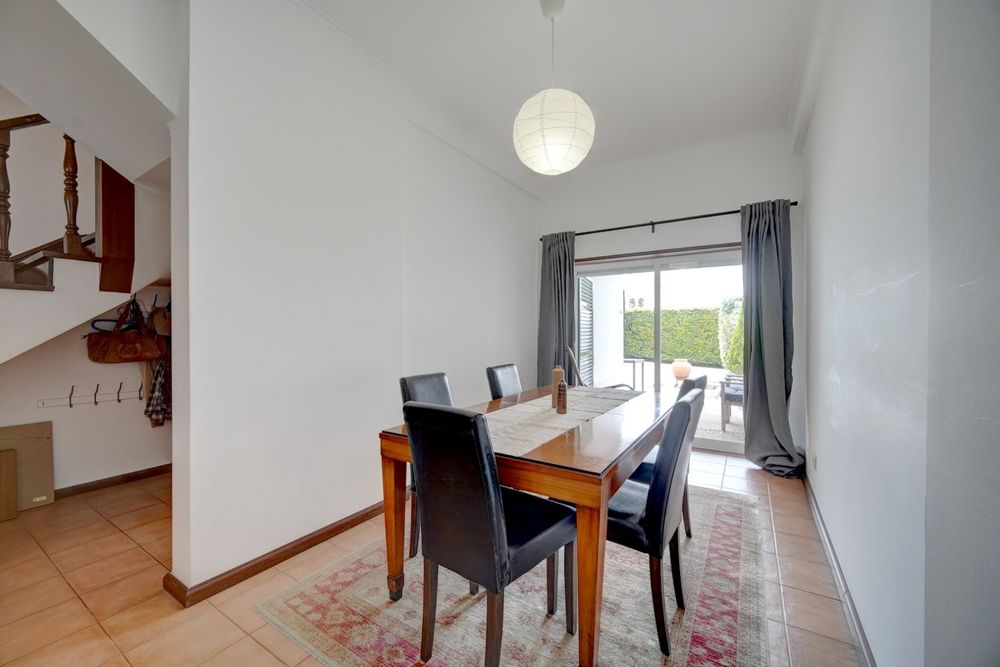 Cadeiras de sala em madeira maciça