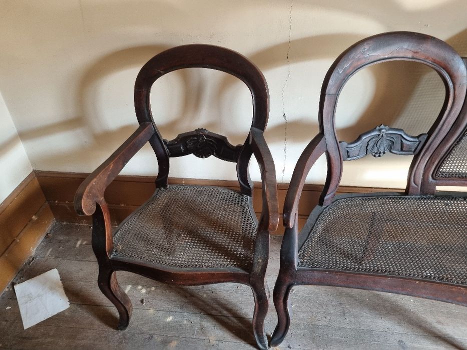 Conjunto de sala antigo (7 peças) – sofá + cadeirão + 5 cadeiras em ma