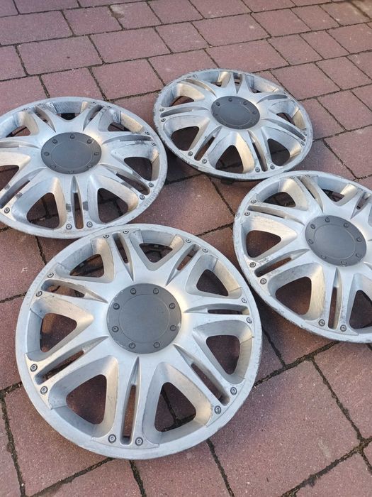 Oprawki ( kołpaki ) na koła 13 R